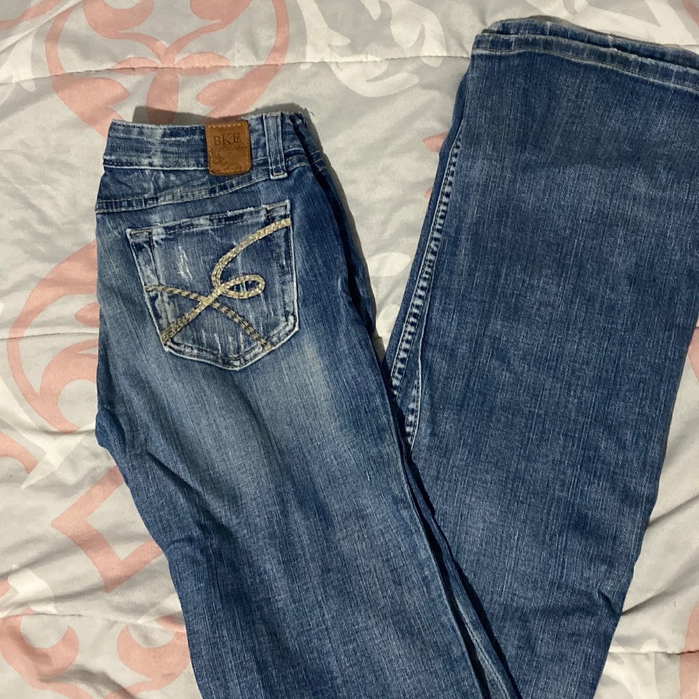 Jeans size 27